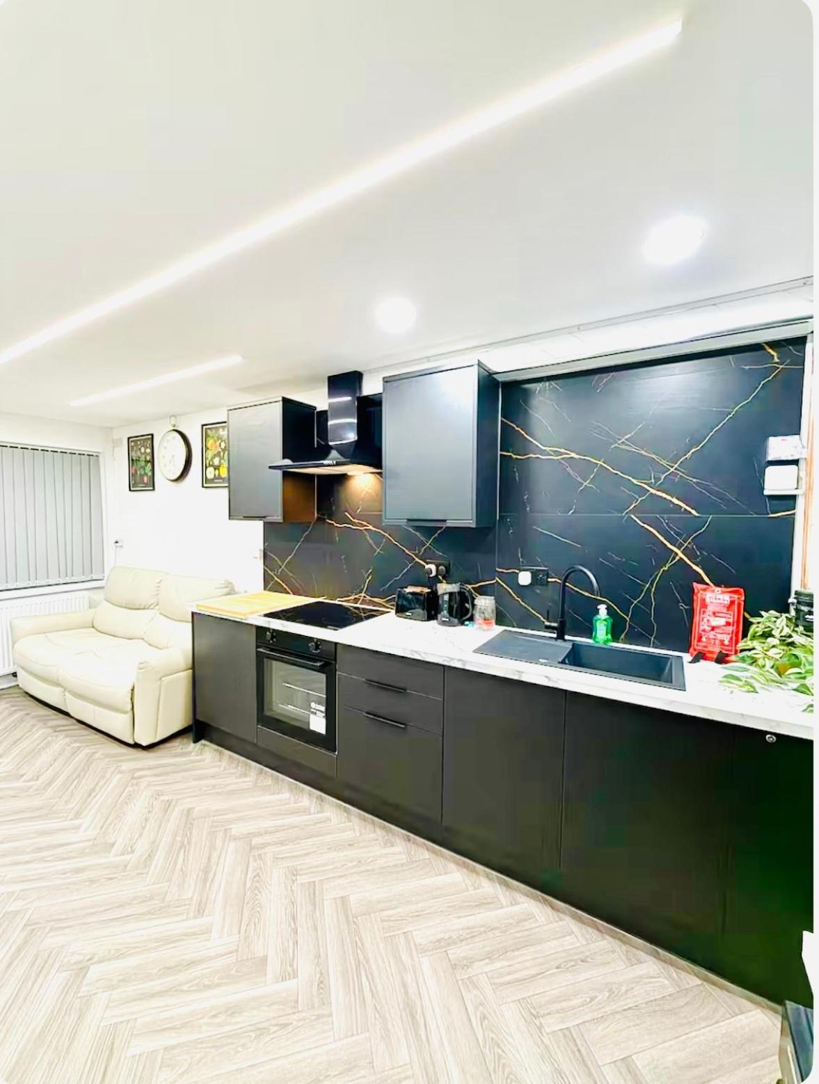 Birmingham City Centre- 9 Bed House With Free Parking Ngoại thất bức ảnh